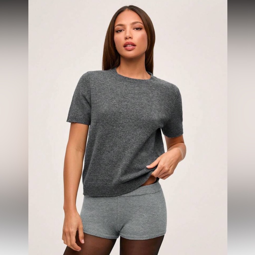 SHEIN Gray Ribbed Knit Round Neck Basic Top